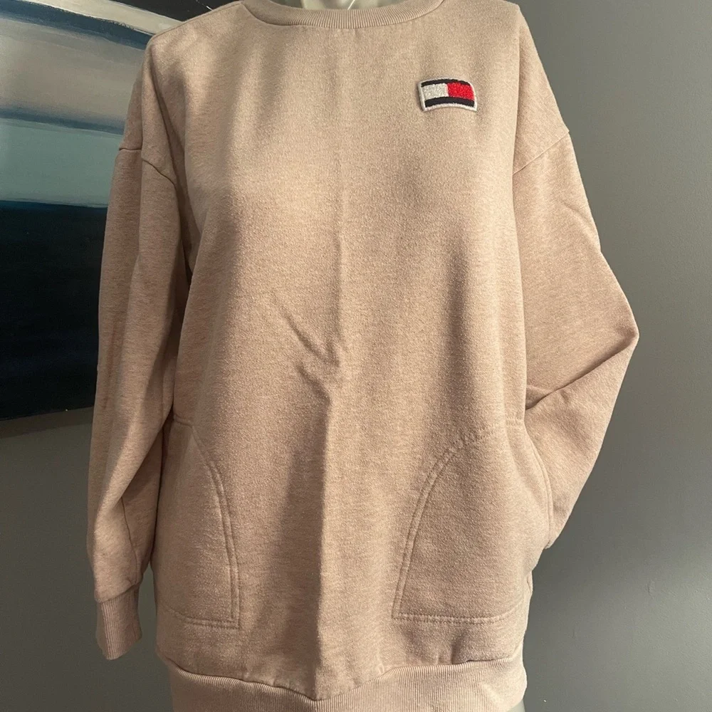 Tommy Hilfiger Beige Oversized Crew Neck Long Sweatshirt Sz. Small - Picture 2 of 9